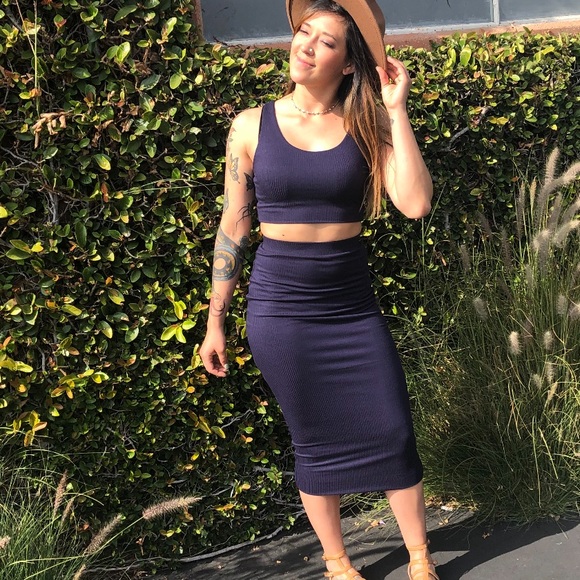 CROP TOP SKIRT SET - Picture 1 of 4